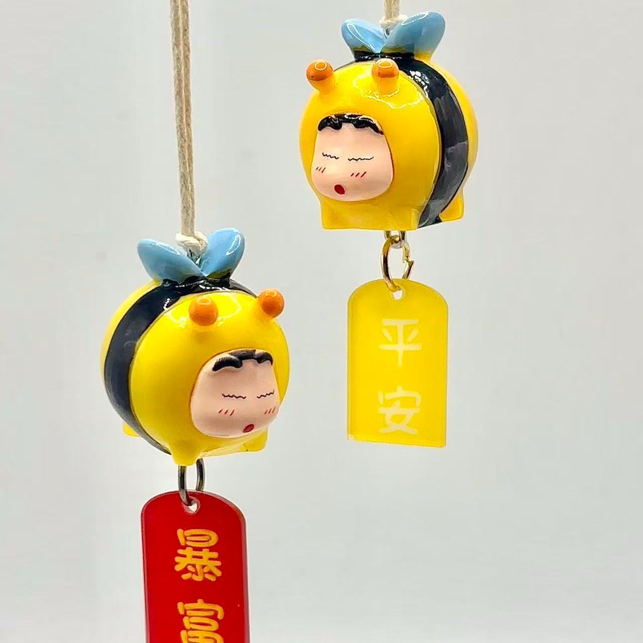 Crayon Shin-chan Bee Cosplay F - огляд і ціна Car Accessories Essentials