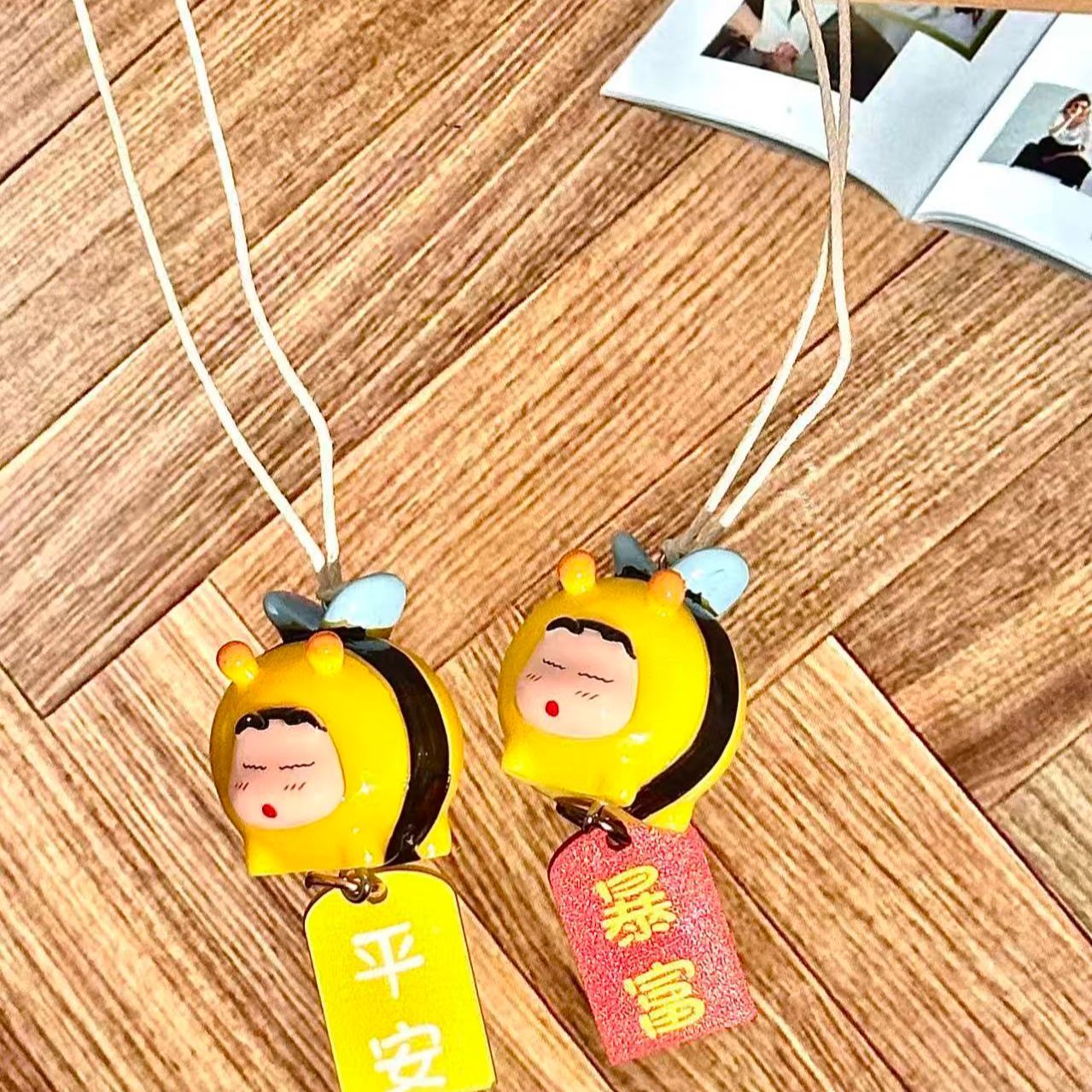 Crayon Shin-chan Bee Cosplay F - огляд і ціна Car Accessories Essentials